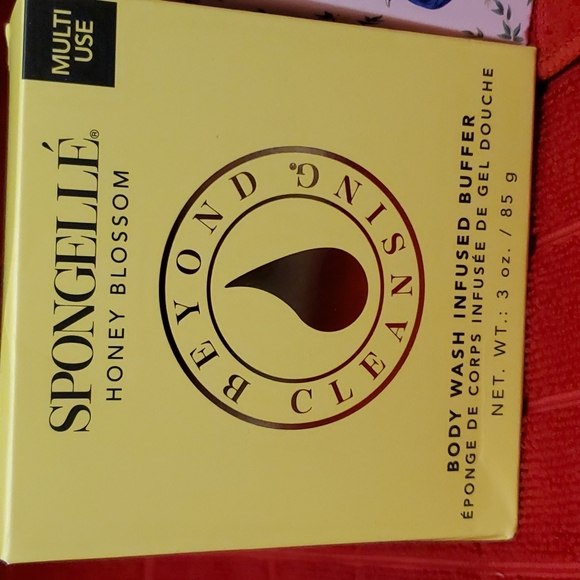 2 Spongelle Infused Buffers - Picture 2 of 5